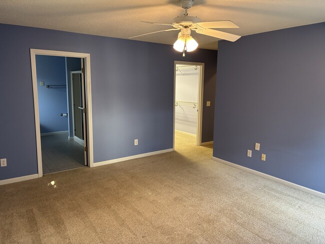 Building Photo - 480 Spring Lake Dr