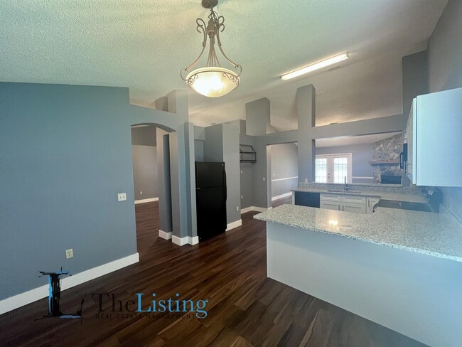 Building Photo - 444 Long Pine Dr