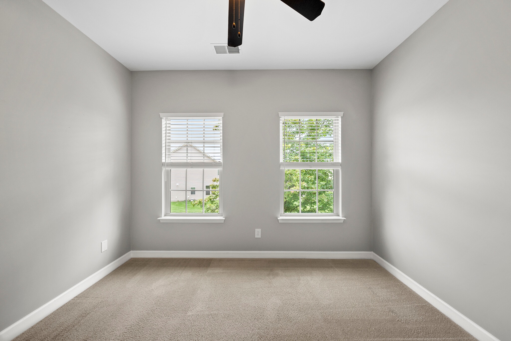 Building Photo - 1004 Crinoline Ln