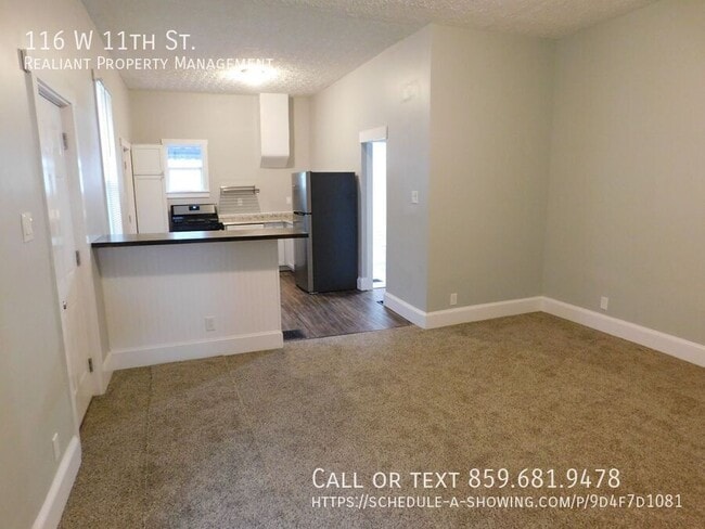 Building Photo - 116 W 11th St