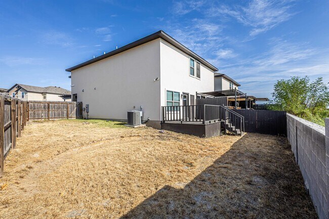 Building Photo - 108 Niagara Dr.