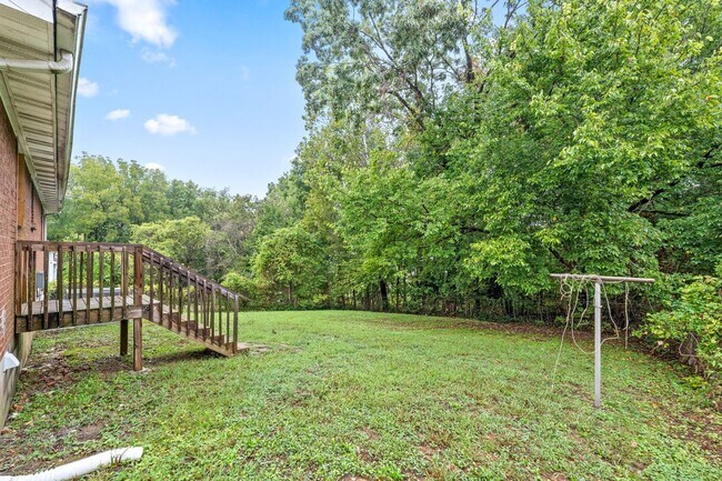 Building Photo - Renovated 3 Bedroom Dog Friendly Home For Rent on Lafayette Road!