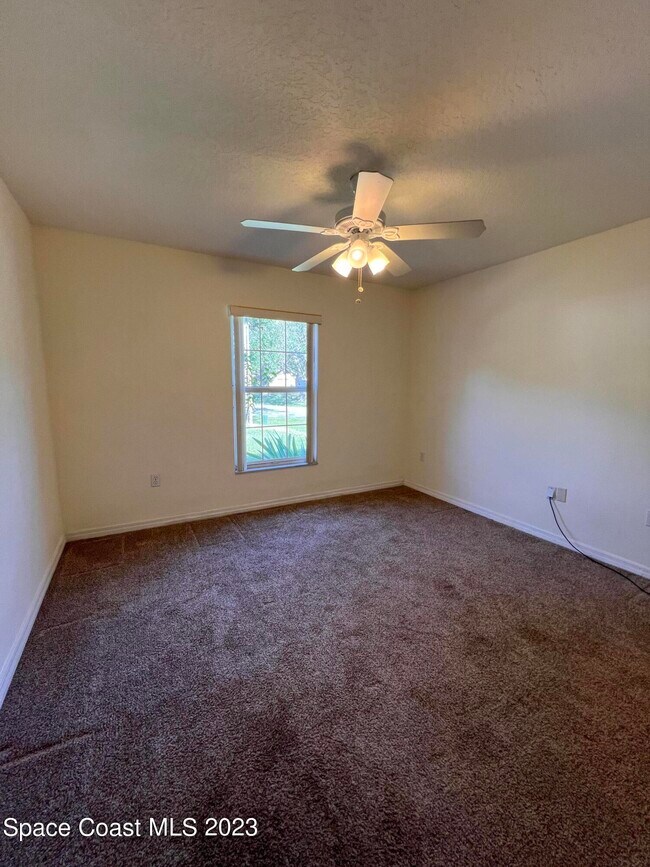 Building Photo - 117 Gator Dr