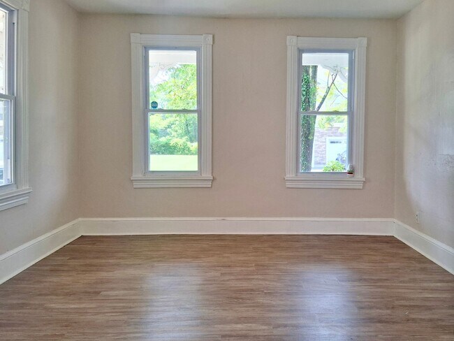 Building Photo - Spacious 4 Bedroom Home FOR RENT in Bridgeton NJ $2150
