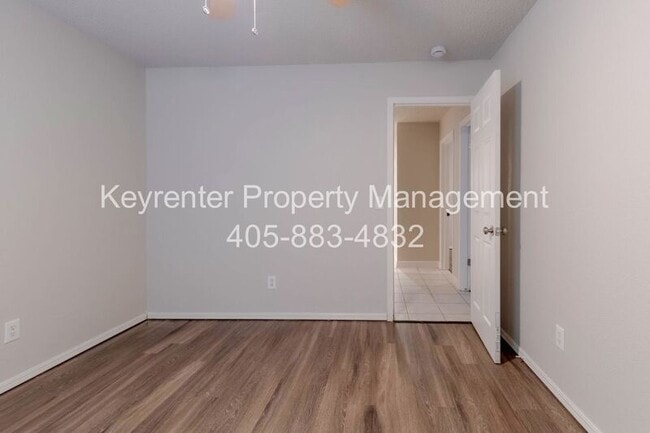 Building Photo - 732 Westridge Ct