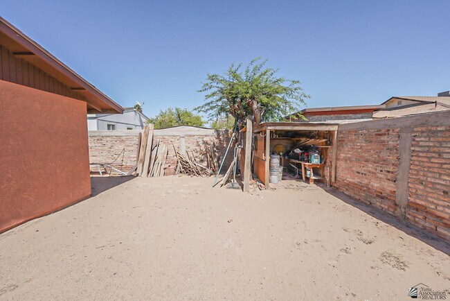 Building Photo - 1183 Babbitt Ln