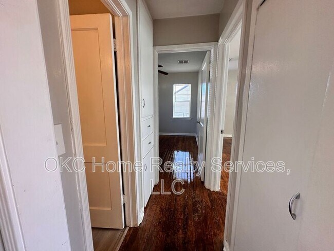 Building Photo - 312 Bolton Pl