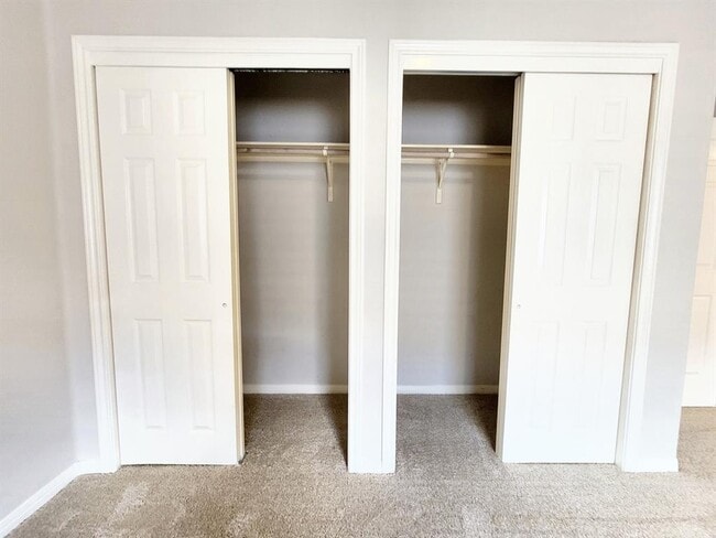 Building Photo - 613 Deercreek Ln