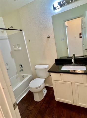 Building Photo - 2209 Malone Dr