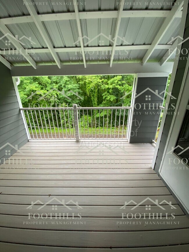 Building Photo - 2 bedroom, 2 bathroom condominium unit nea...