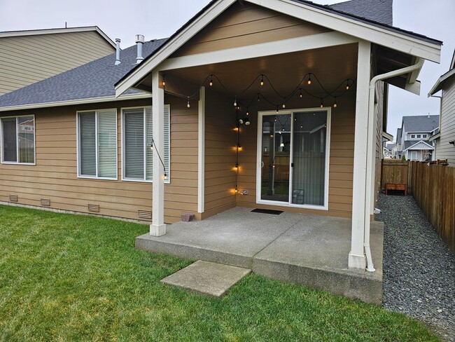 Building Photo - Smart Home Bliss For Rent in Yelm! | 25 Mi...