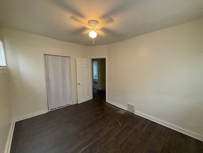 Building Photo - Open House Schedule Mon 9.8.25 @ 12:00pm, ...