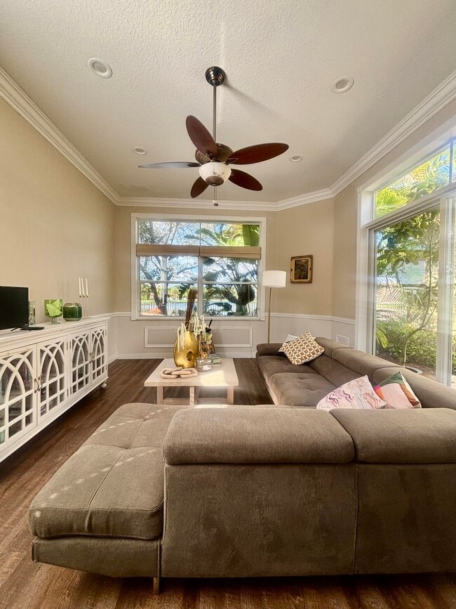 Building Photo - 2333 Waburton Terrace