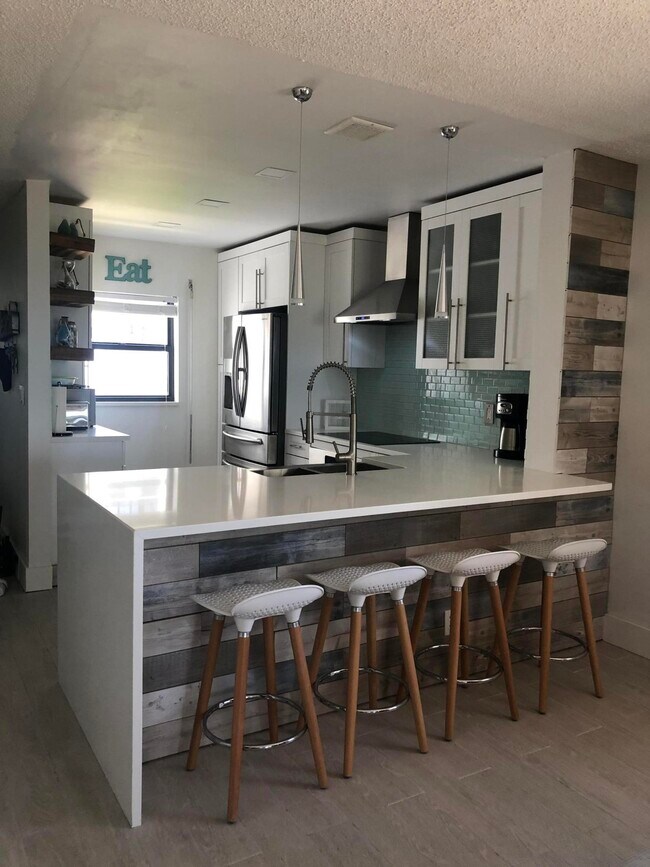 Building Photo - 5159 N Hwy A1A