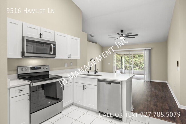 Building Photo - 9516 Hamlet Ln