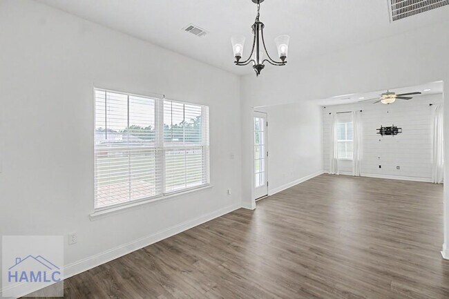 Building Photo - 206 Farnsworth Trl