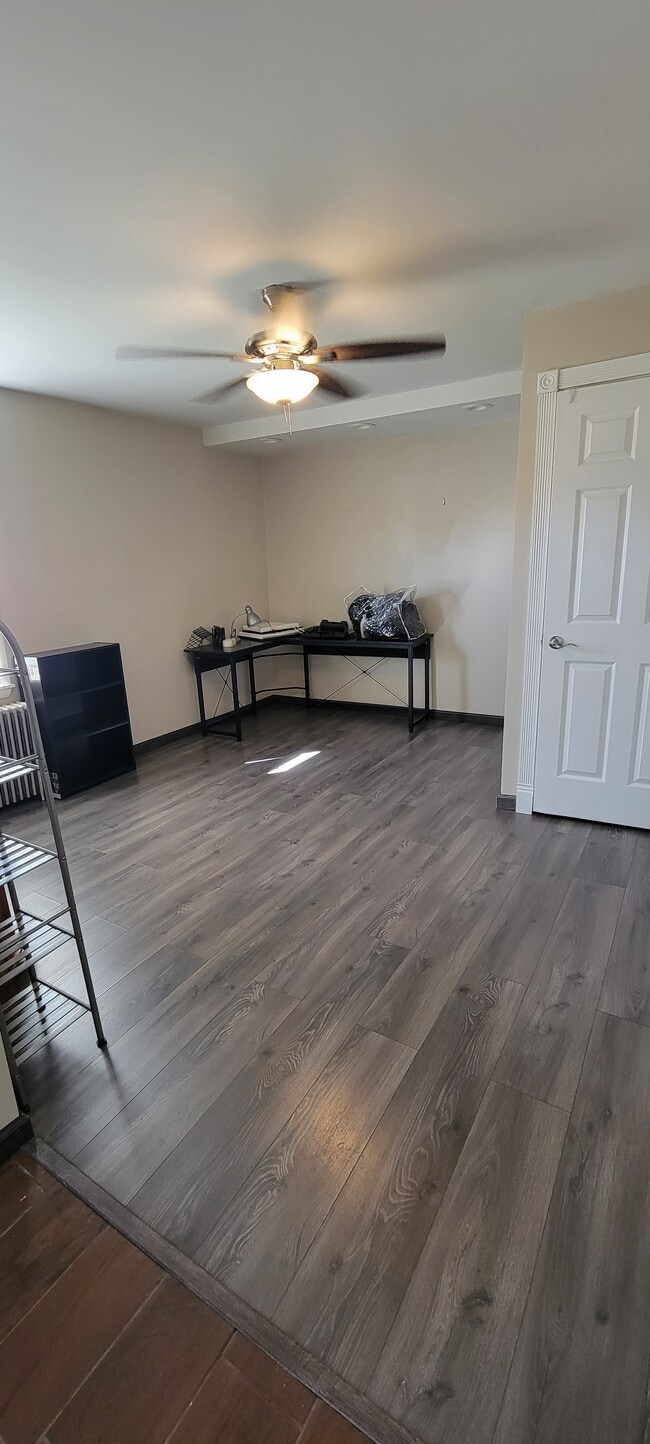 LR REAR WALL, WILL FIT 88" COUCH - 212 S Main St