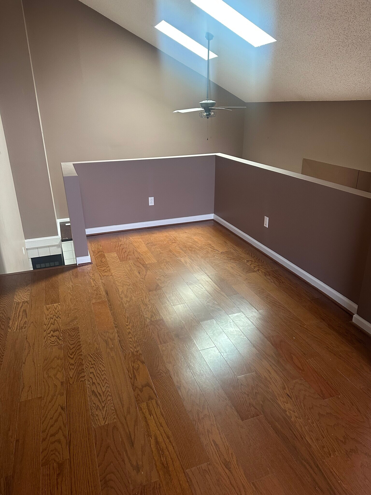 Building Photo - 5080 Heathglen Cir