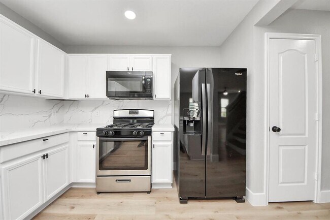 Building Photo - 354 Remington Harbor Ct