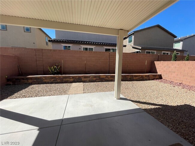 Building Photo - 6124 Castle Gardens Ave