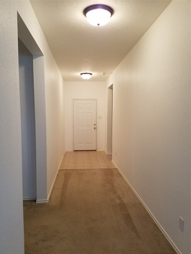 Building Photo - 2711 Cally Ct