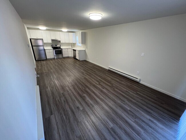 Interior Photo - 319 7th Ave