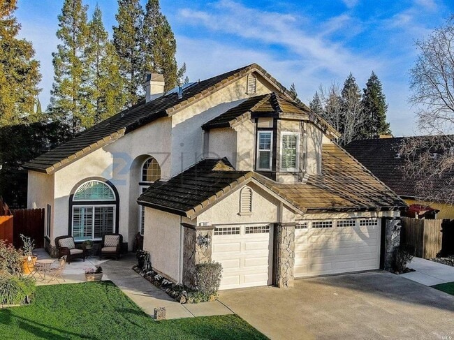 Building Photo - 907 Cedar Brook Ln