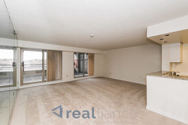 Building Photo - 1275 25th St NW