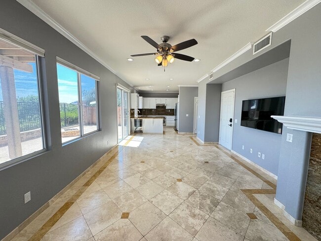 Building Photo - Beautiful 4Bd/2.5Ba Home in Aliso Viejo!