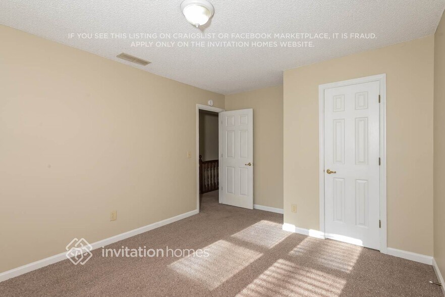 Building Photo - 5024 Logans Run