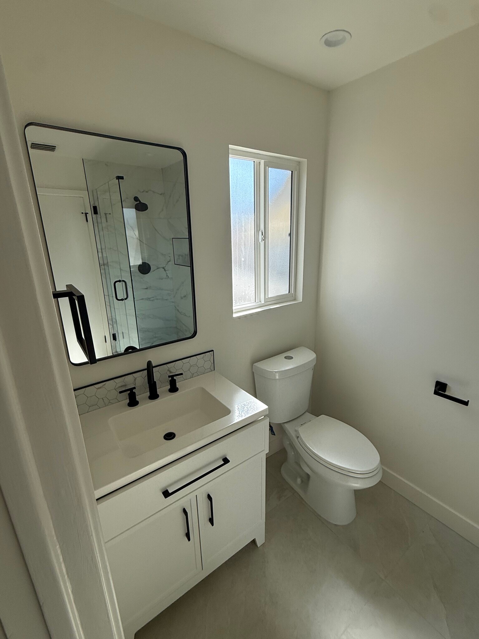 Building Photo - 6650 Sale Ave