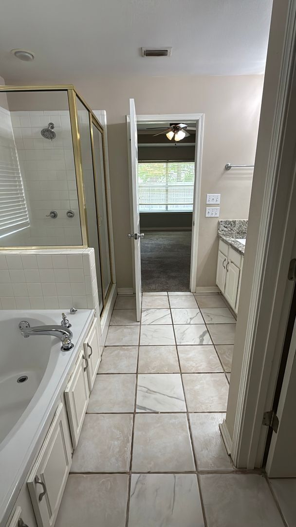 Building Photo - Rental in Shreveport