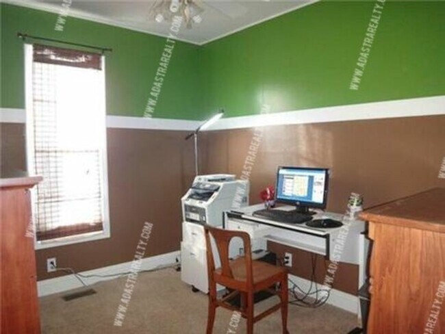 Building Photo - Beautiful Olathe Home-Coming SOON!!