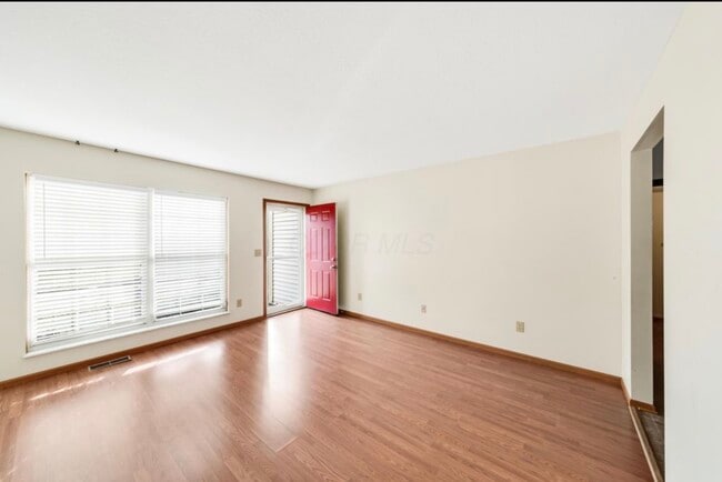 Building Photo - 281 Richards Cir