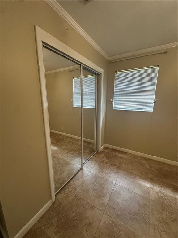 Building Photo - 706 Crescent Cir