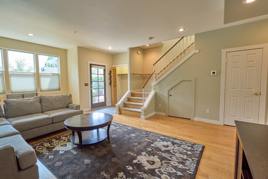 Living room - 973 B St