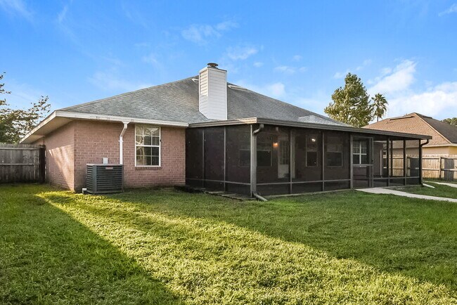 Building Photo - 481 Portobello Dr