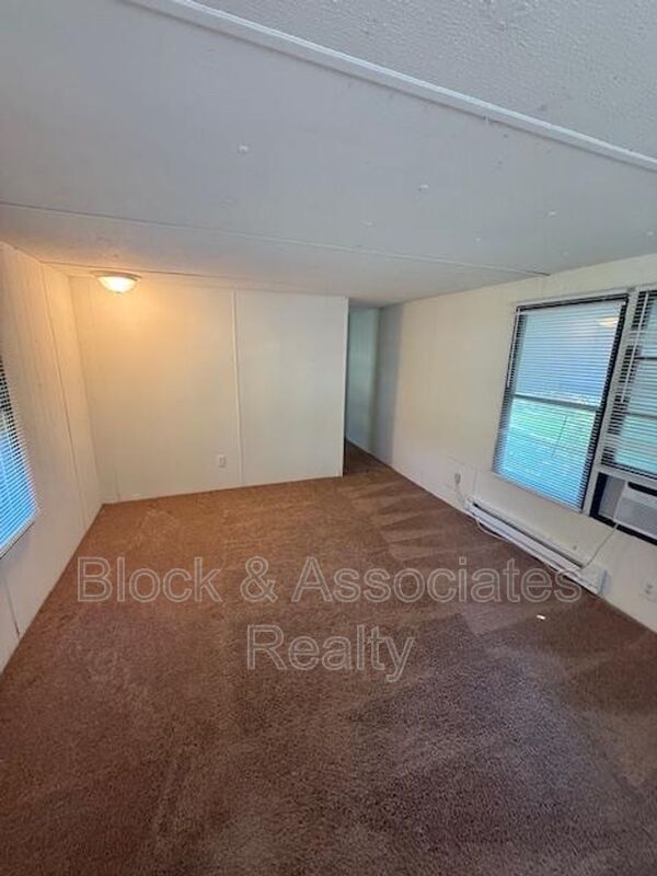 Building Photo - 5625 Newman Davis Rd