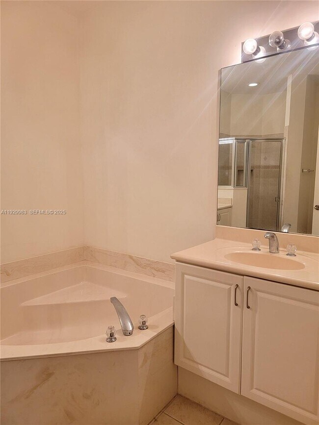 Building Photo - 2513 Stockbridge Square SW