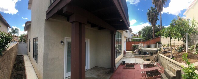 Building Photo - Beautiful 4 bedroom - 3 bathroom home in Corona