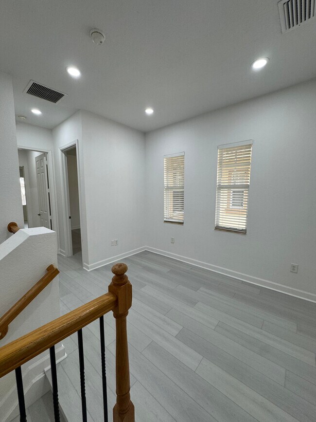 Building Photo - 6074 NW 116th Dr