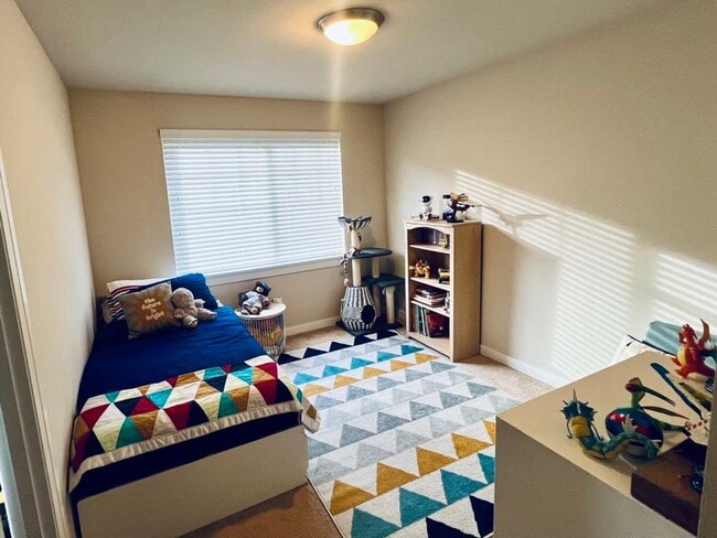 Building Photo - West Olympia Spacious Home in Woodbury Cro...