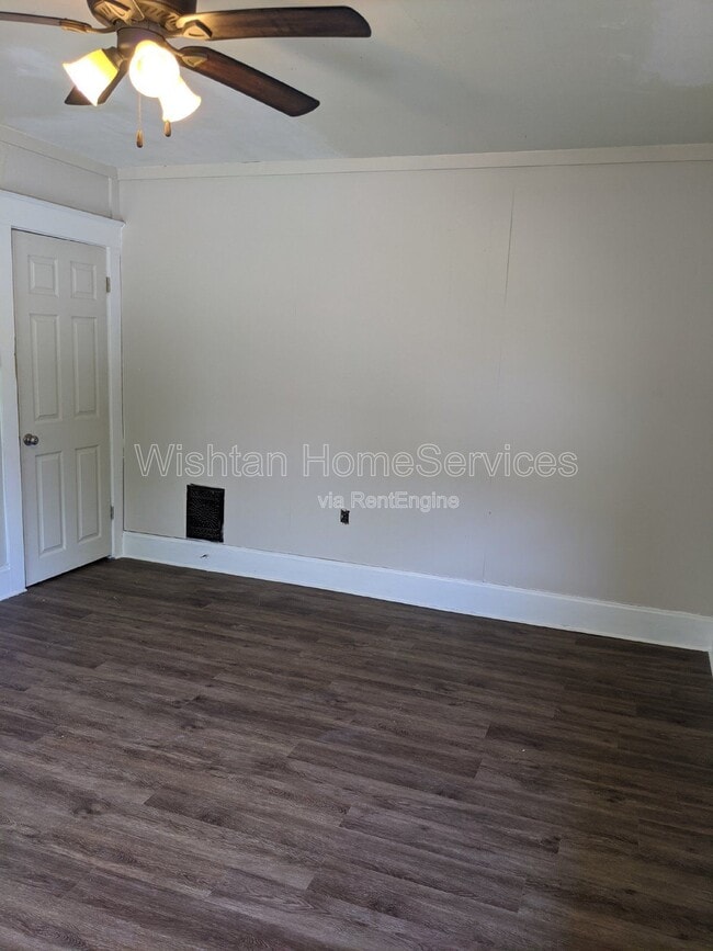 Building Photo - 405 W Murray St