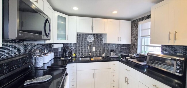 Building Photo - 14165 SW 87th St