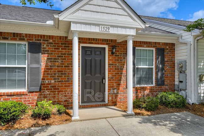 Building Photo - 1529 Abby Way