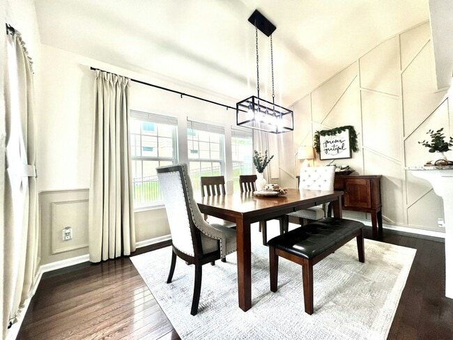Building Photo - 2409 Glouster Pointe Dr