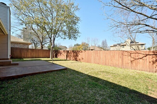 Building Photo - 2738 Winding Brook Dr