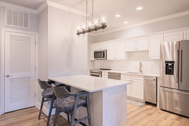 Building Photo - 115 Mt Carmel Rd