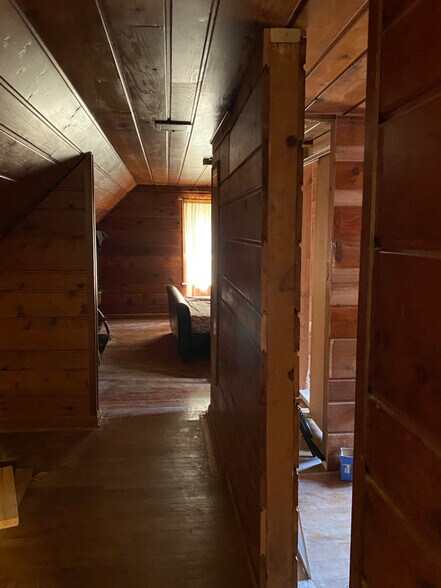 Building Photo - 1422 Benton St