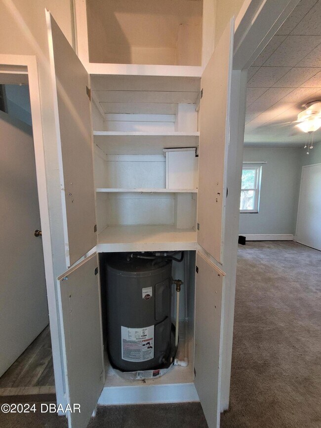 Building Photo - 500 S Beach St